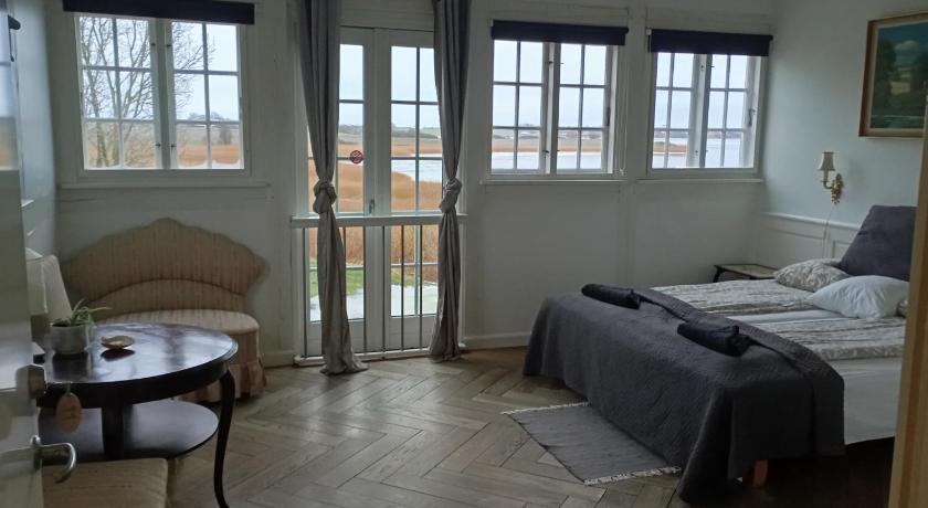 Image of Double or Twin Room with View 2