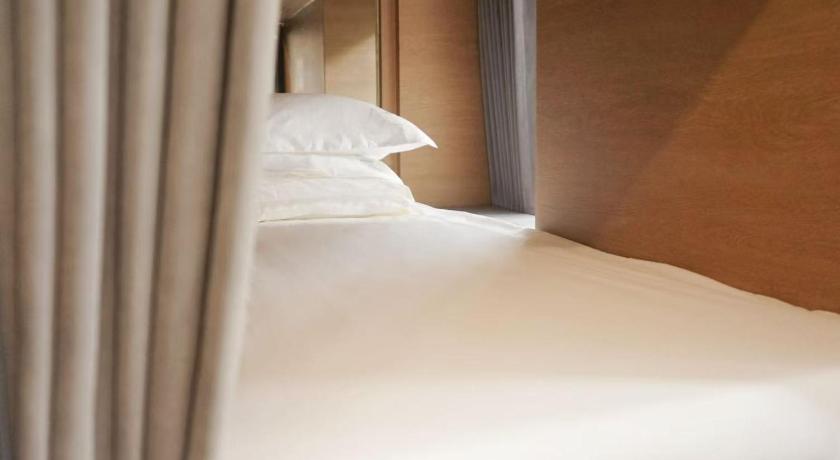 L YOUNG Inn Capsule Hotel Myeongdong - image 14