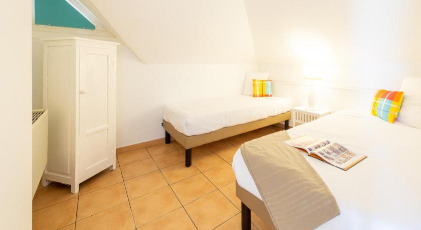 Image of Two-Bedroom Apartment with Air Conditioning and Terrace (6 People) - Sea View - Quartier Premium 4