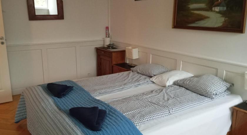 Image of Double or Twin Room with Balcony 3