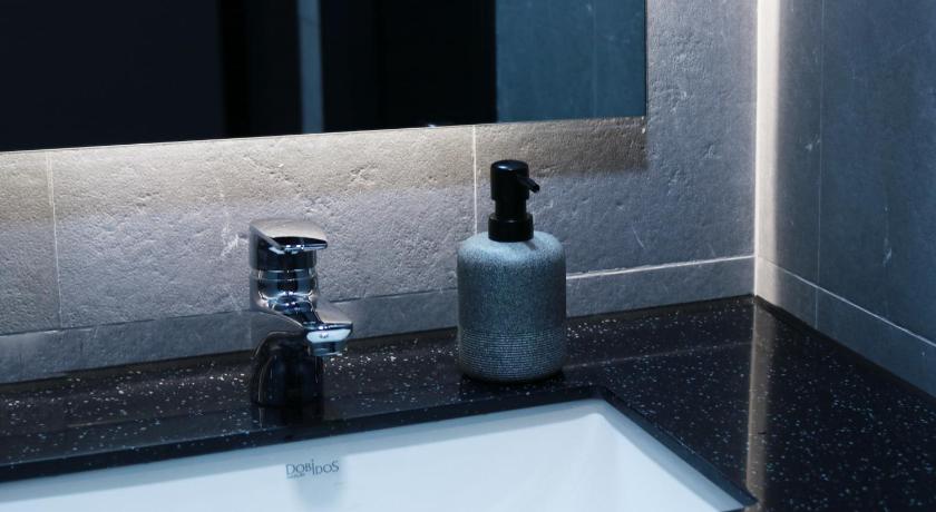L YOUNG Inn Capsule Hotel Myeongdong - image 16
