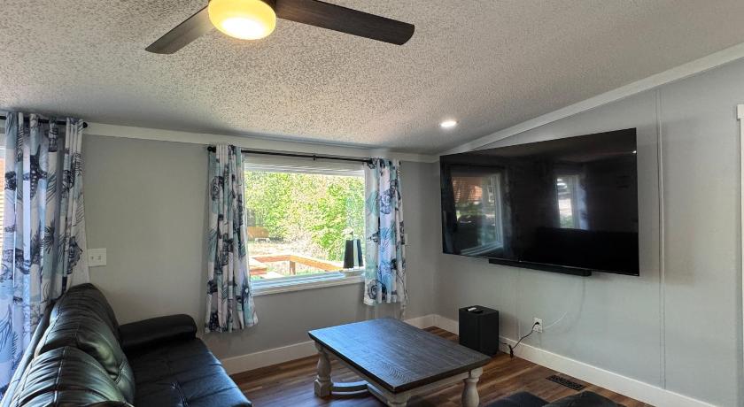 Put-in-Bay Put-in-Bay Island Club #62 4-Star Accommodation suite