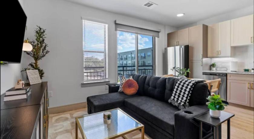 オースティン Modern King Suite Downtown Austin and Wi-Fi NEW 4つ星 宿泊施設 スイート