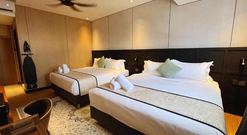 Carnarvon Suites - image 19