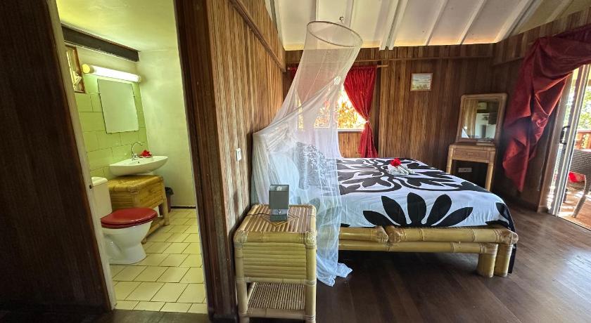 รูปของบังกะโลพร้อมวิวทะเล (Bungalow with Sea View) 13