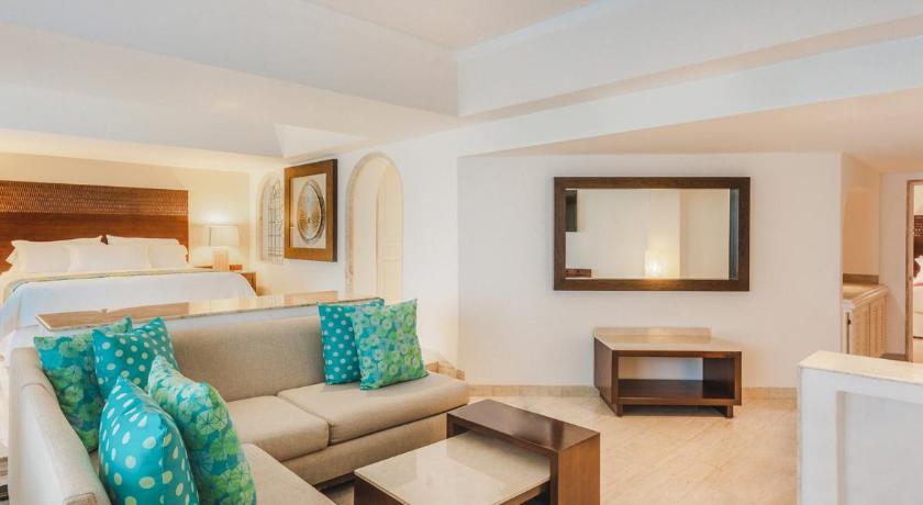 Image of Infinite Ocean Front One Bedroom Master Suite 6