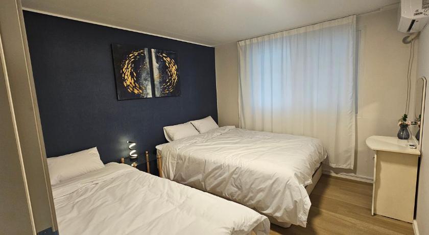 首尔 BinsHeim HBC - Aesthetic Stay with Namsan's Best Night view spot Rooftop 4星级 住宿 大堂
