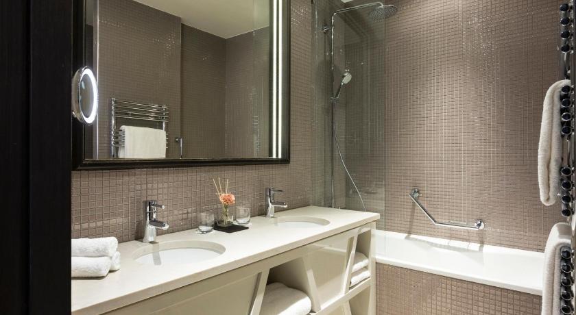 Image of Tour Eiffel Suite 2