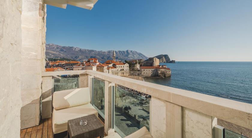 Зображення Розкішний люкс із видом на море (Luxury Suite with Sea View) 1
