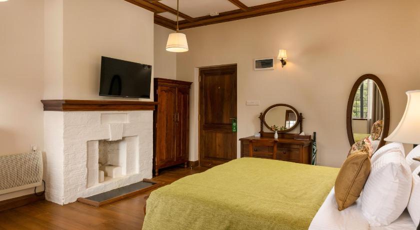 Image of Deluxe Double or Twin Room 11