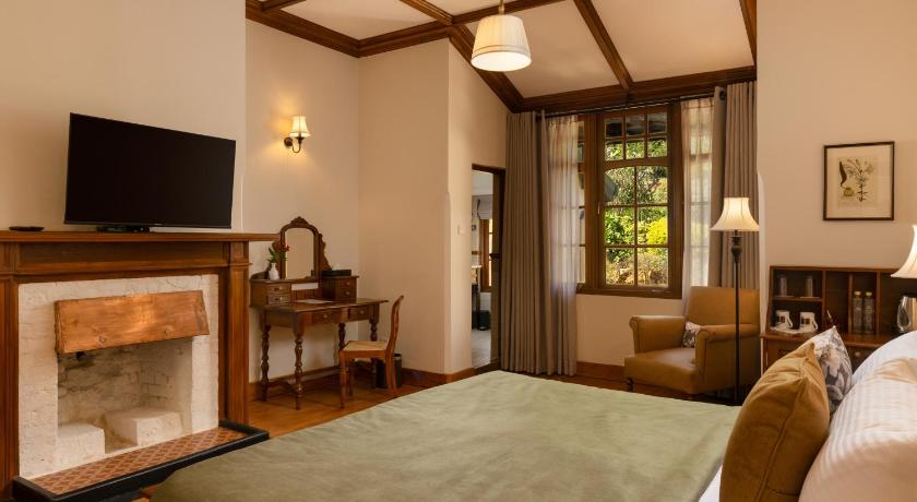 Image of Deluxe Double or Twin Room 9