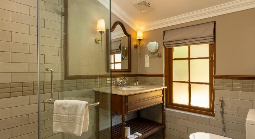 Image of Deluxe Double or Twin Room 10