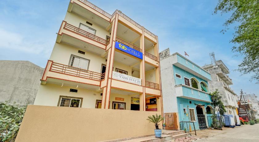 FabHotel Yash Stay Inn - image 14