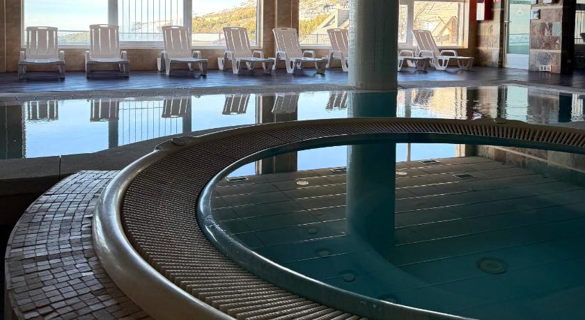 Estudio Maribel Arttyco a Pie de Pista con Spa, Vistas y Parking Cubierto Opcional