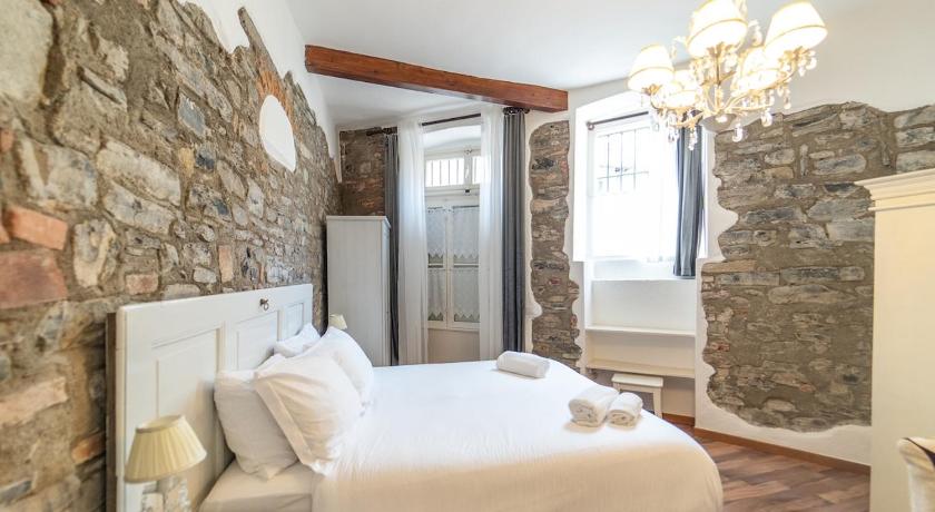 Elegant cottage in the heart of Torno with SmartTV and Wifi