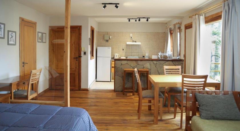 Image of Bungalow with Garden View 6