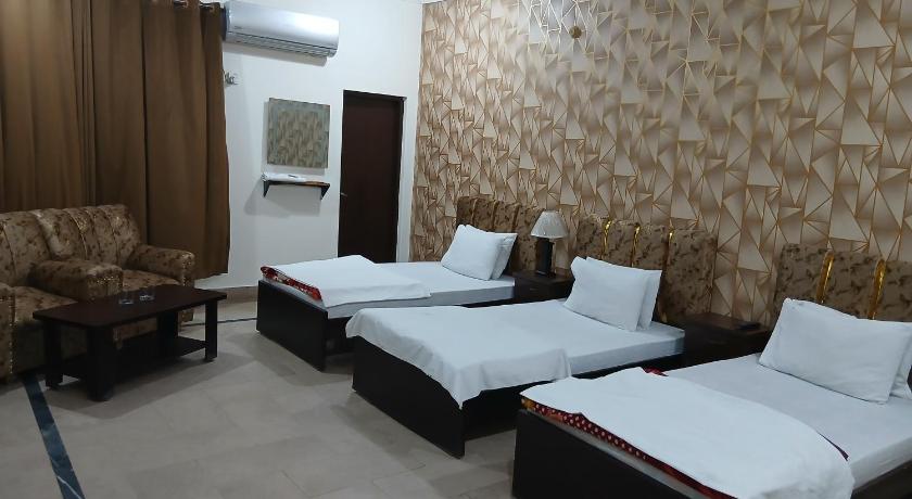 Regal Guest House - image 2