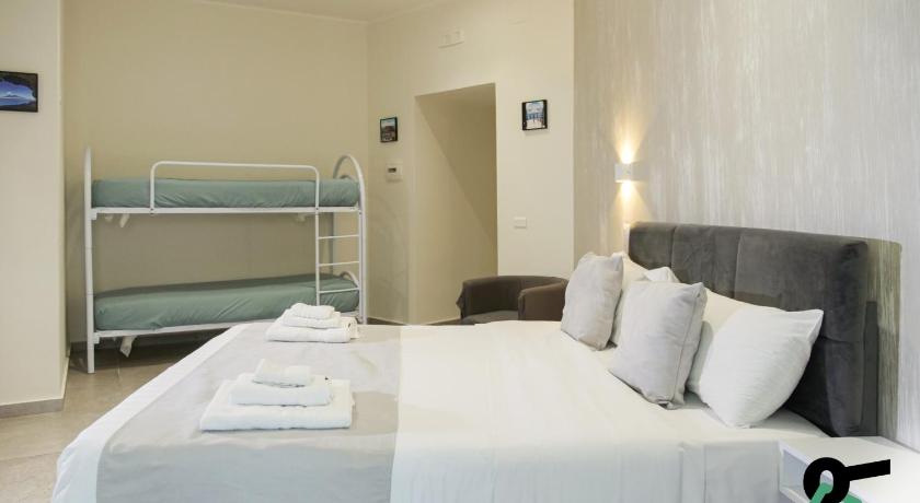 Image of Family Room 1