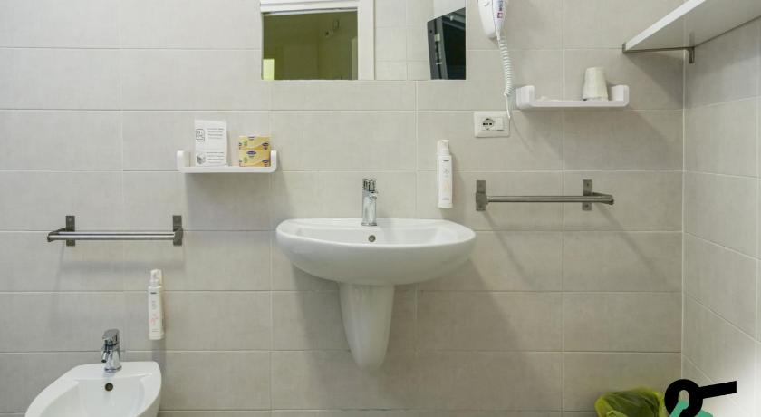 Image of Deluxe Quadruple Room 9