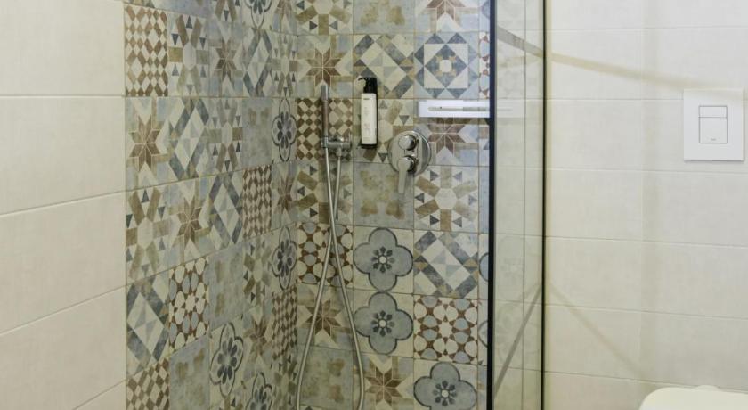 Image of Deluxe Quadruple Room 10