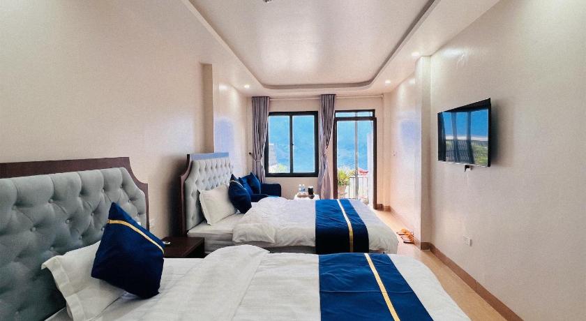 Image of Deluxe Double or Twin Room with Mountain View 1
