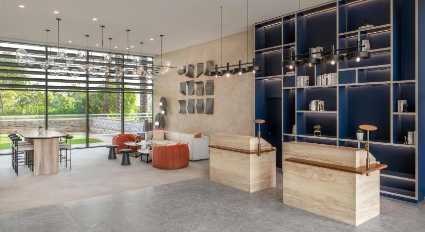 YAS PLAZA BAY by IHG - image 4