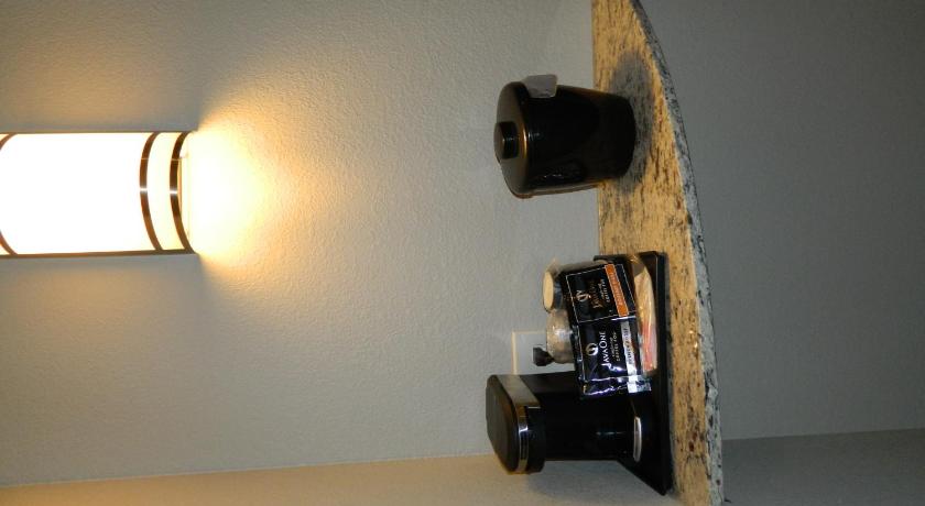 Brookstone Lodge & Suites photo