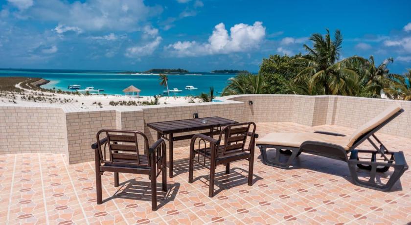 IRIS Beach Residence - image 4