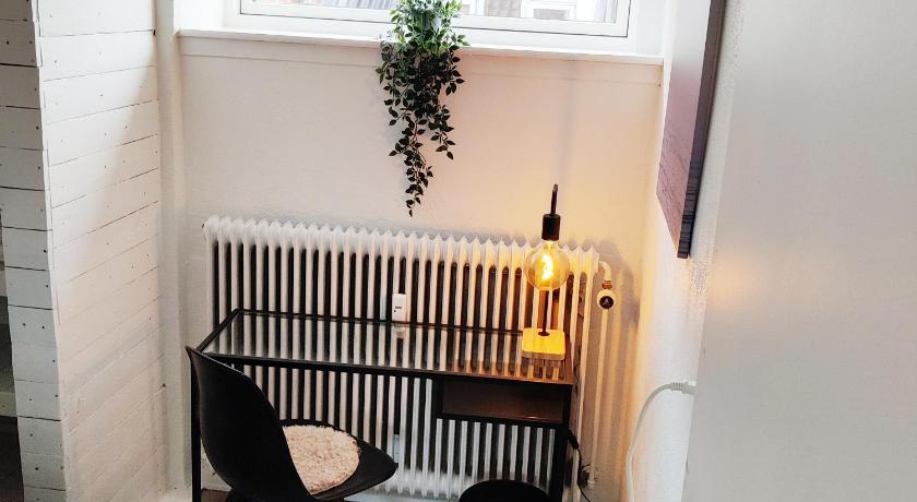 City Central Double Room 50 with free parking