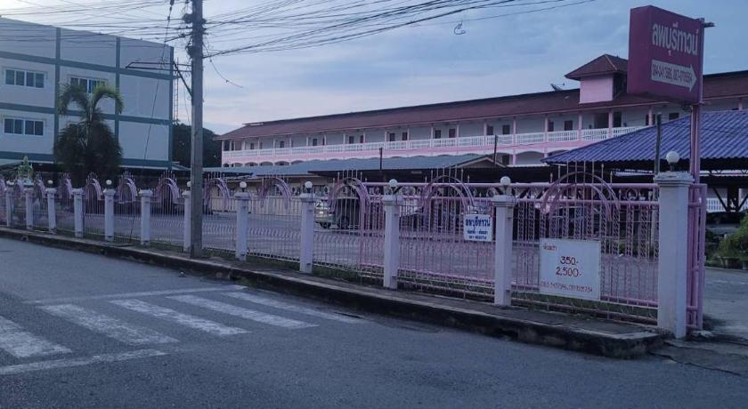 ロッブリー ลพบุรีทาวน์ Lopburi Town 3つ星 ホテル 眺望