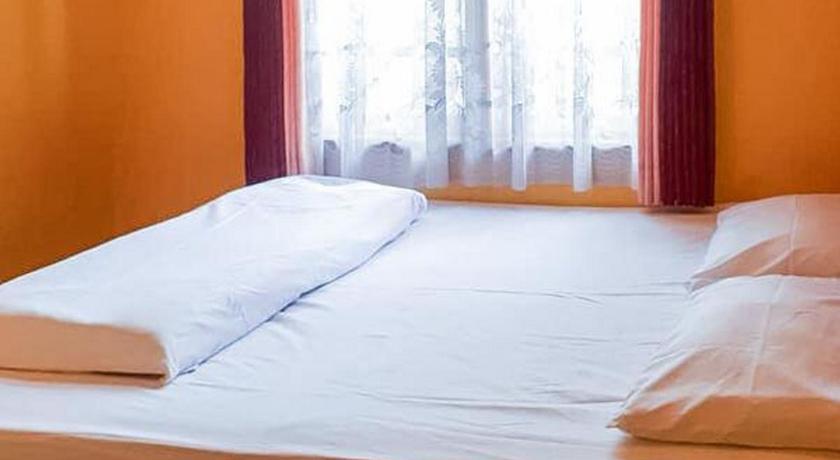 Image of Standard Room 1