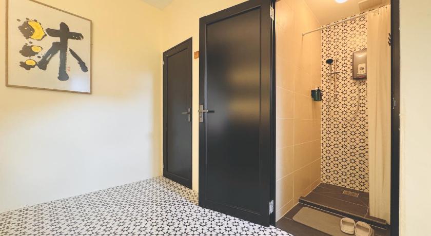 Strangerland Hostel - image 6