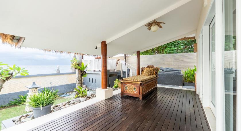 Imagen de Three-Bedroom Pool Villa Ocean View 1