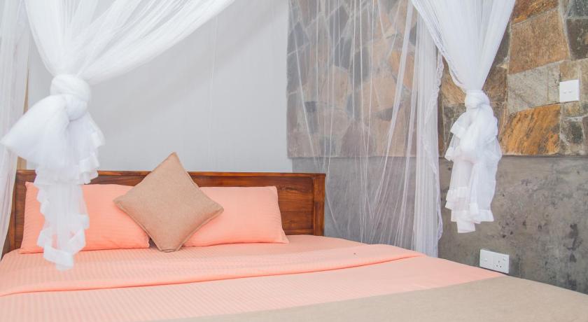 Image of King Room with Mountain View 3