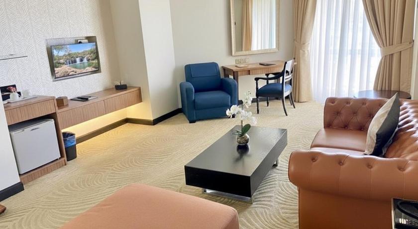 Image of Premier Executive Suite 1