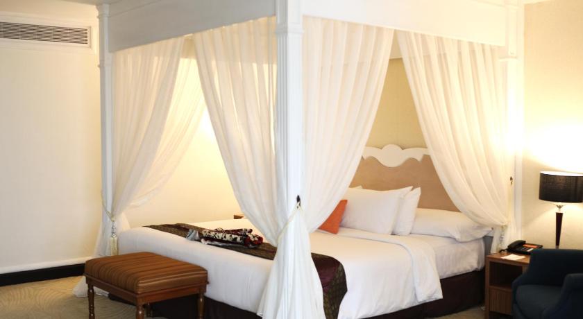 Image of Deluxe King Room 1