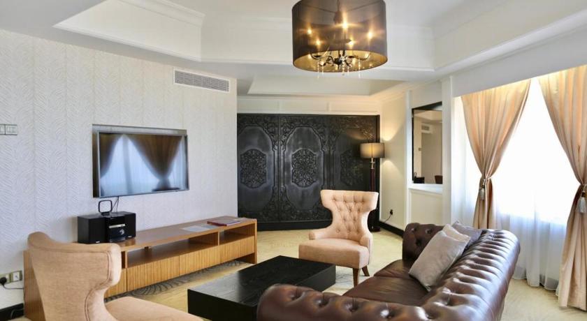 クアラトレンガヌ Primula Beach Hotel 4つ星 ホテル スイート