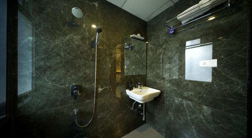 Image of King Suite 2