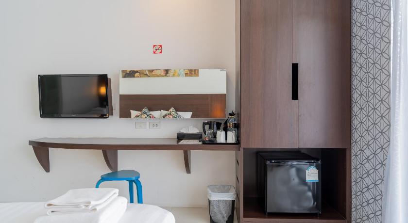 Image of Deluxe Double or Twin Room with City View 7