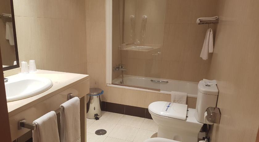 Hotel Isur Llerena