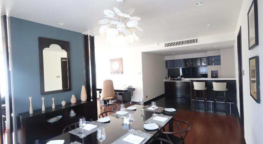 Image of Royal Suite, 1 Bedroom Suite, 1 King, Buddha Point view, Mountain view 4