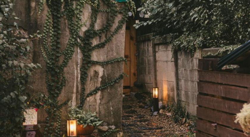 江陵 Bow Hanok House 4星级 住宿 餐厅