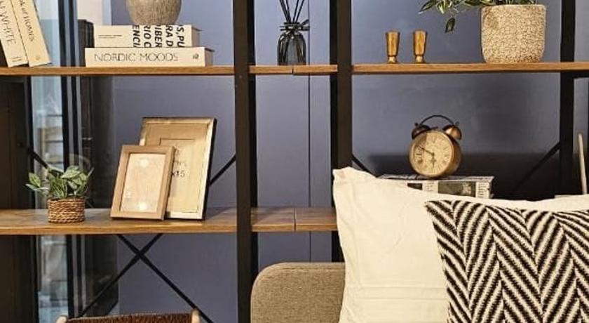 Nala Host-Luxor studios