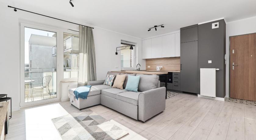 Siemianowicka Apartment with Balcony & Parking Wroclaw by Noclegi Renters