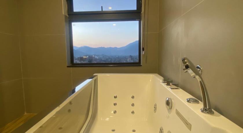 Image of Heritage Suite 2