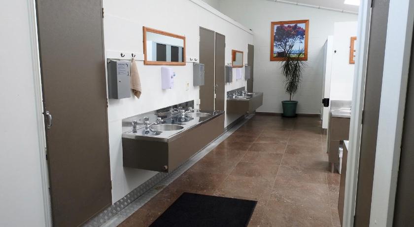 Image of Family Room with Shared Bathroom 10