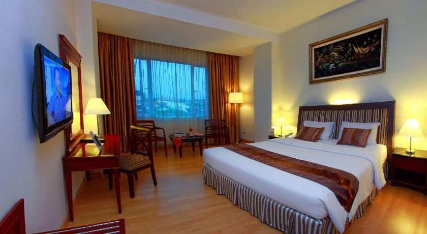 Rocky Plaza Hotel Padang