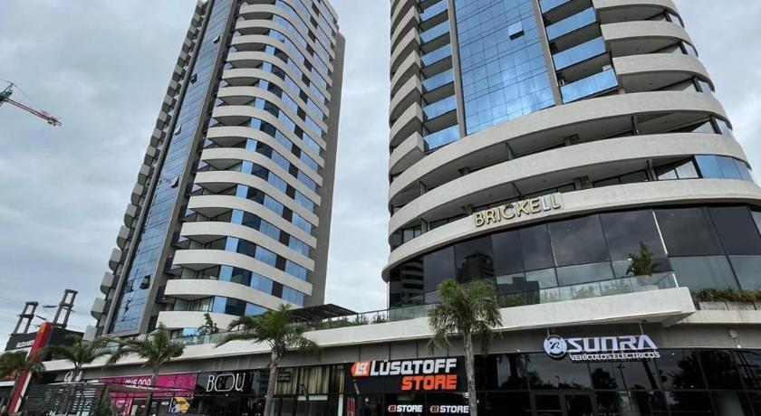 Brickell 3A