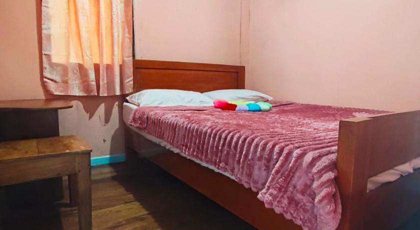 Image of Standard double shared facilities 1