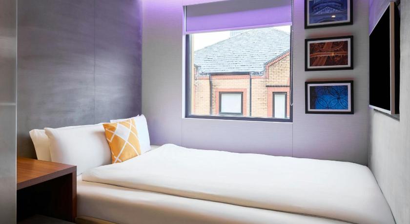Image of Standard, Guest room, 1 King 0